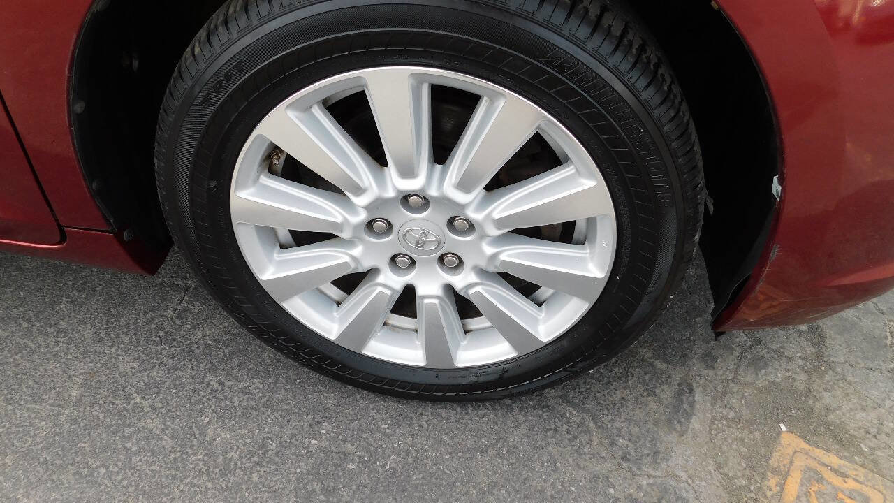Used 2017 Toyota Sienna LE image 22