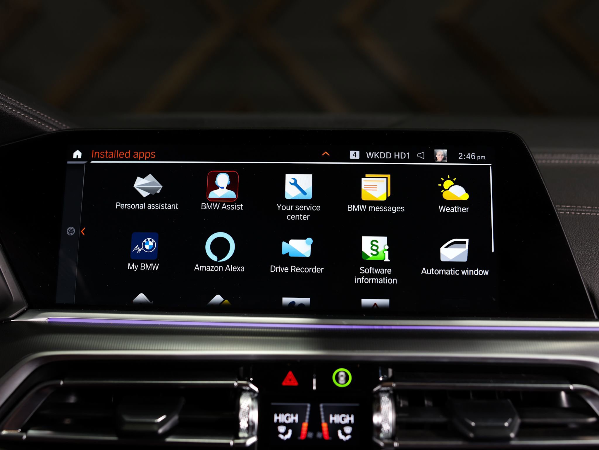 Used 2022 BMW X6 xDrive40i w/ Executive Package image 35