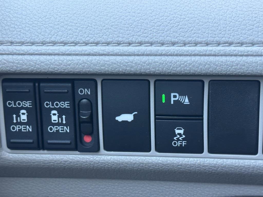 New 2026 Honda Odyssey Touring image 17