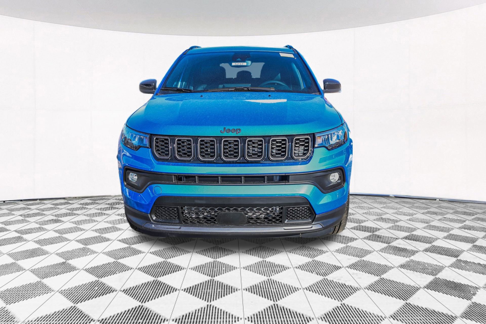 New 2026 Jeep Compass Latitude image 8