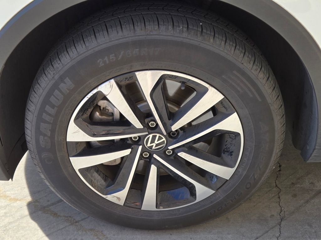 Used 2022 Volkswagen Tiguan S image 5