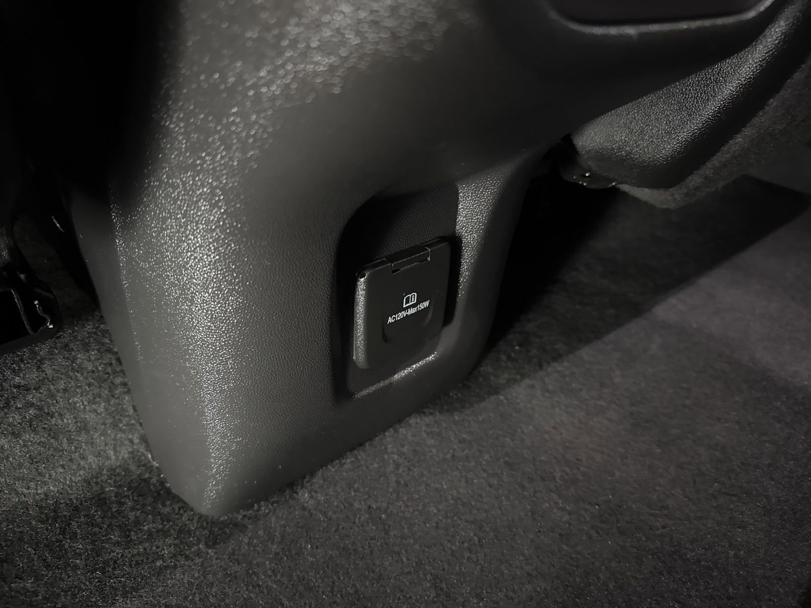 Used 2022 Chevrolet Equinox RS w/ RS Leather Package image 17