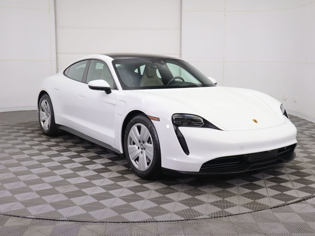 Used 2021 Porsche Taycan image 3