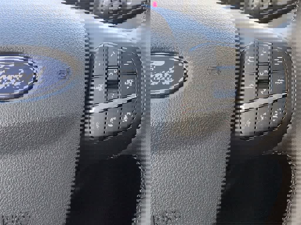 New 2025 Ford Maverick Lariat w/ Black Appearance Package image 25