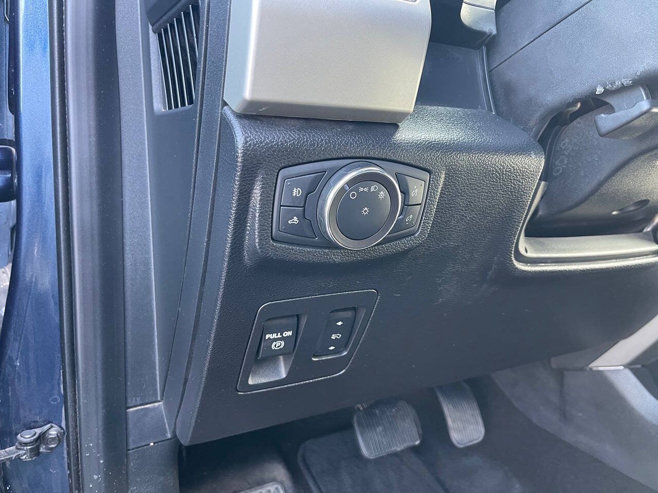 Used 2019 Ford F150 Lariat AWD/4WD image 21