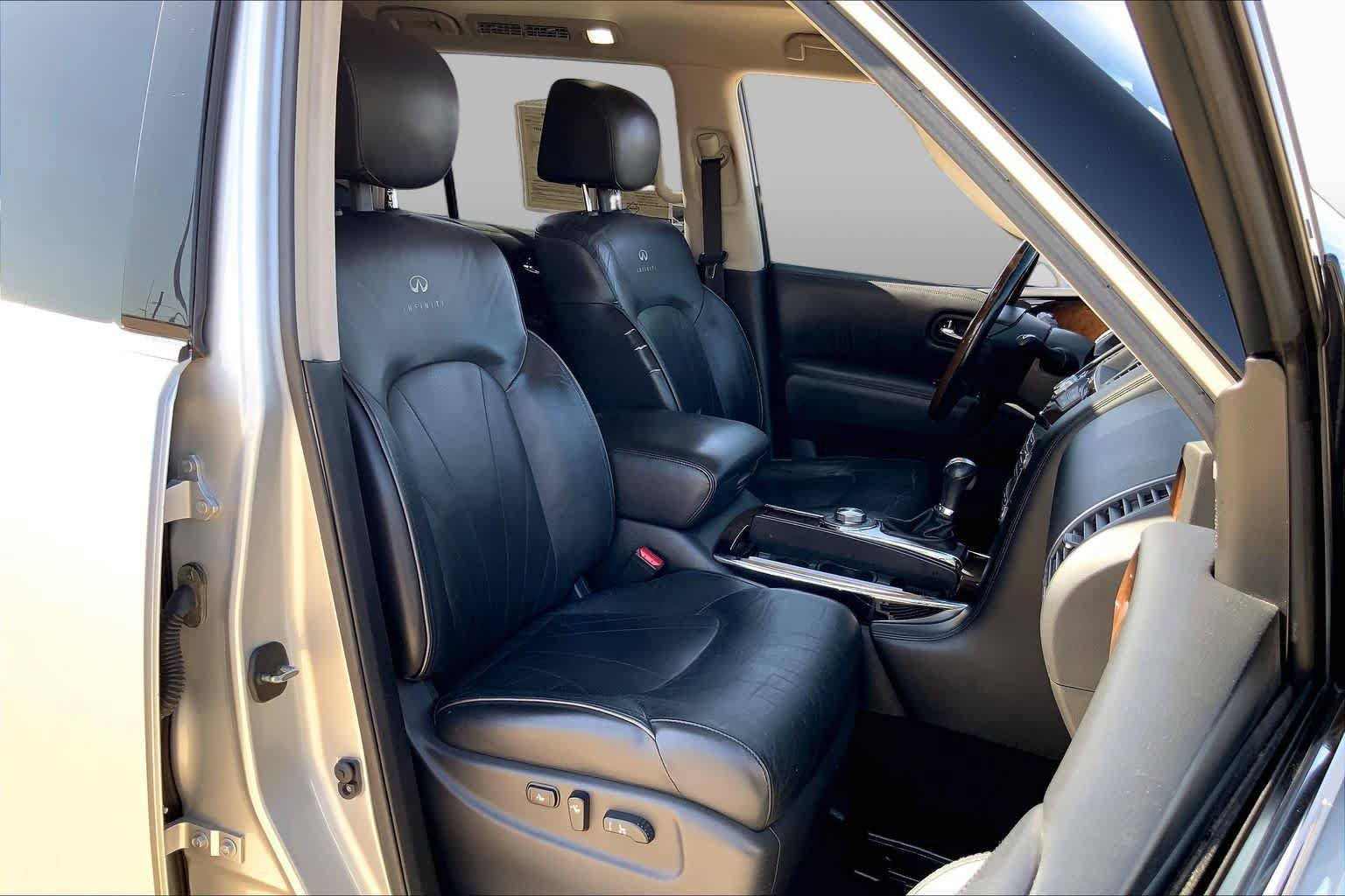 Used 2013 INFINITI QX56 4WD w/ Deluxe Touring Pkg image 9