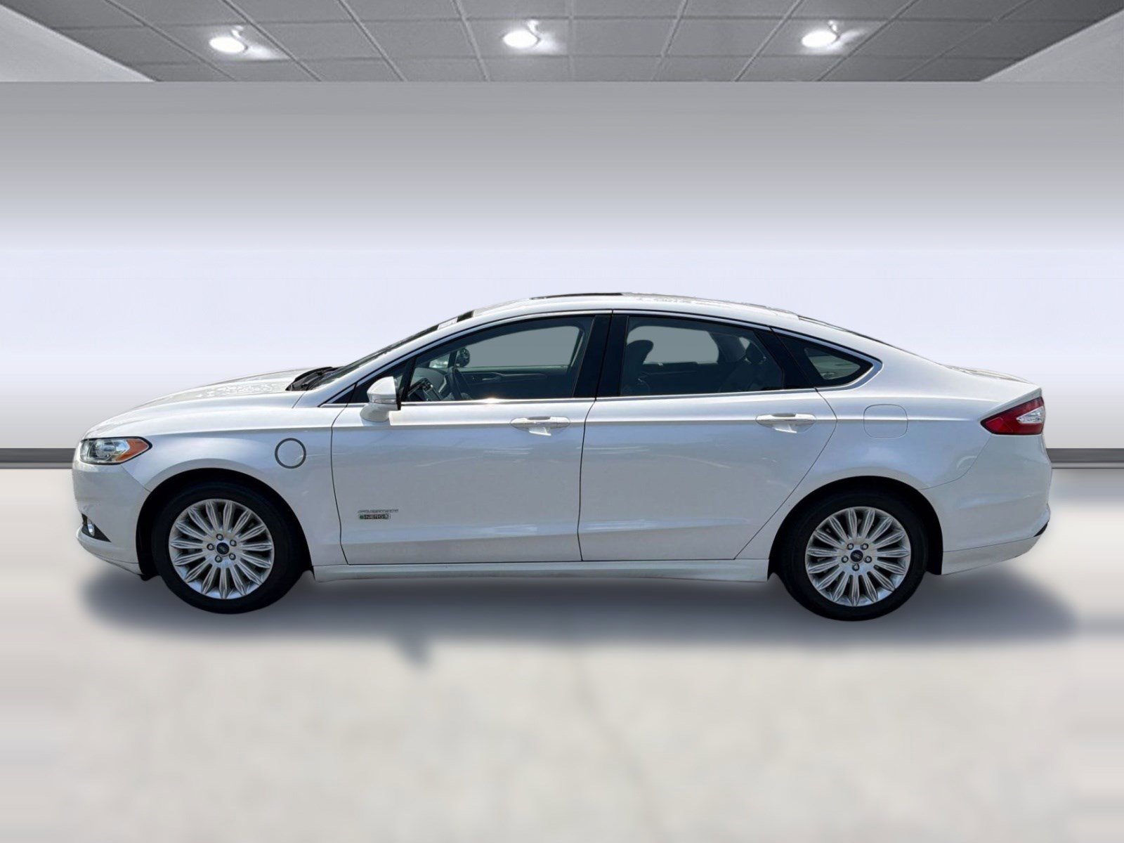 Used 2014 Ford Fusion Energi SE FWD image 2