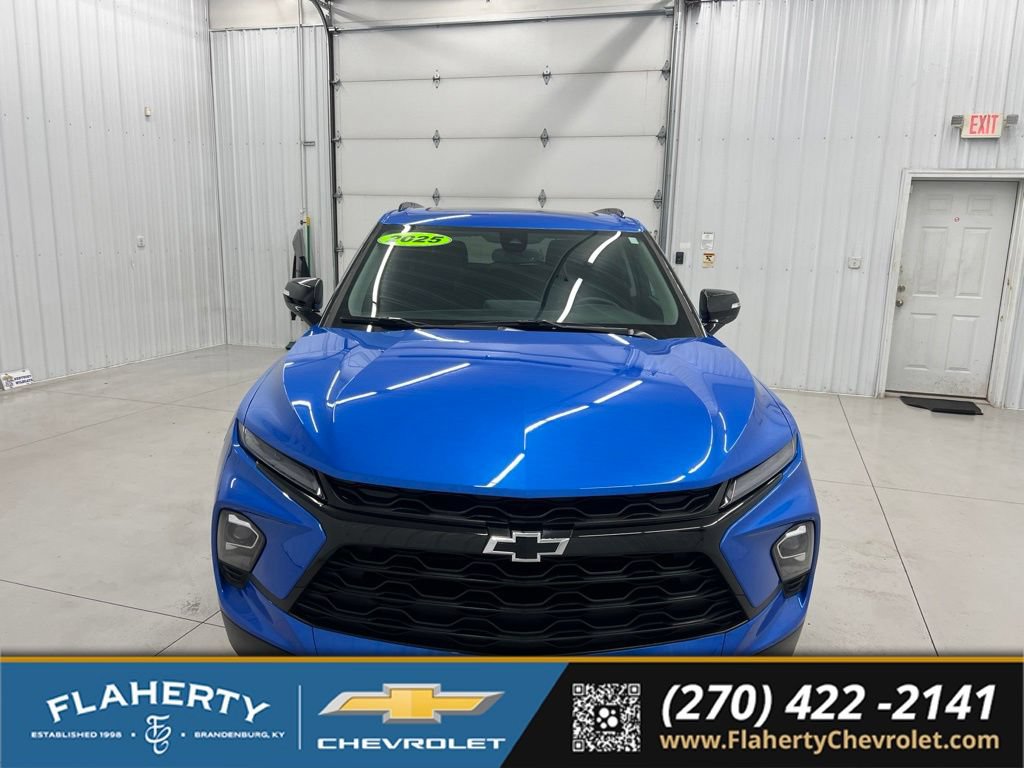Used 2025 Chevrolet Blazer LT w/ Midnight/Sport Edition FWD image 7