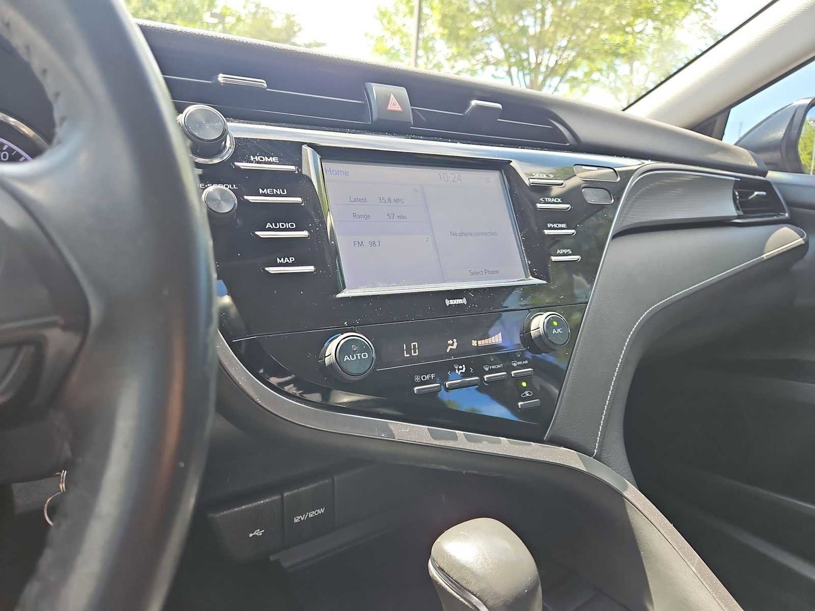 Used 2020 Toyota Camry SE FWD image 27