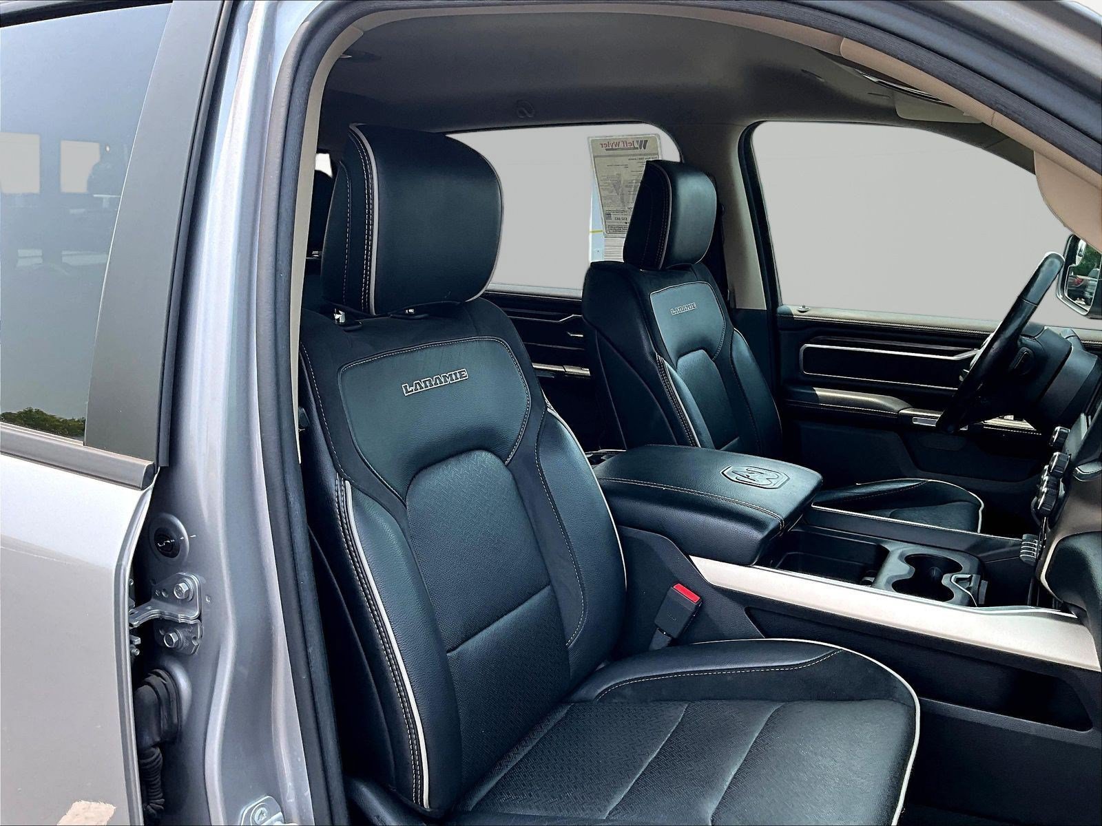 Used 2020 RAM 1500 Laramie AWD/4WD image 30