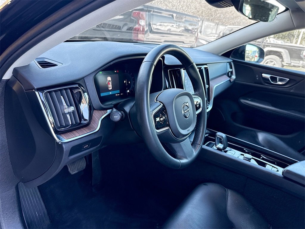 Used 2023 Volvo S60 B5 Plus image 10