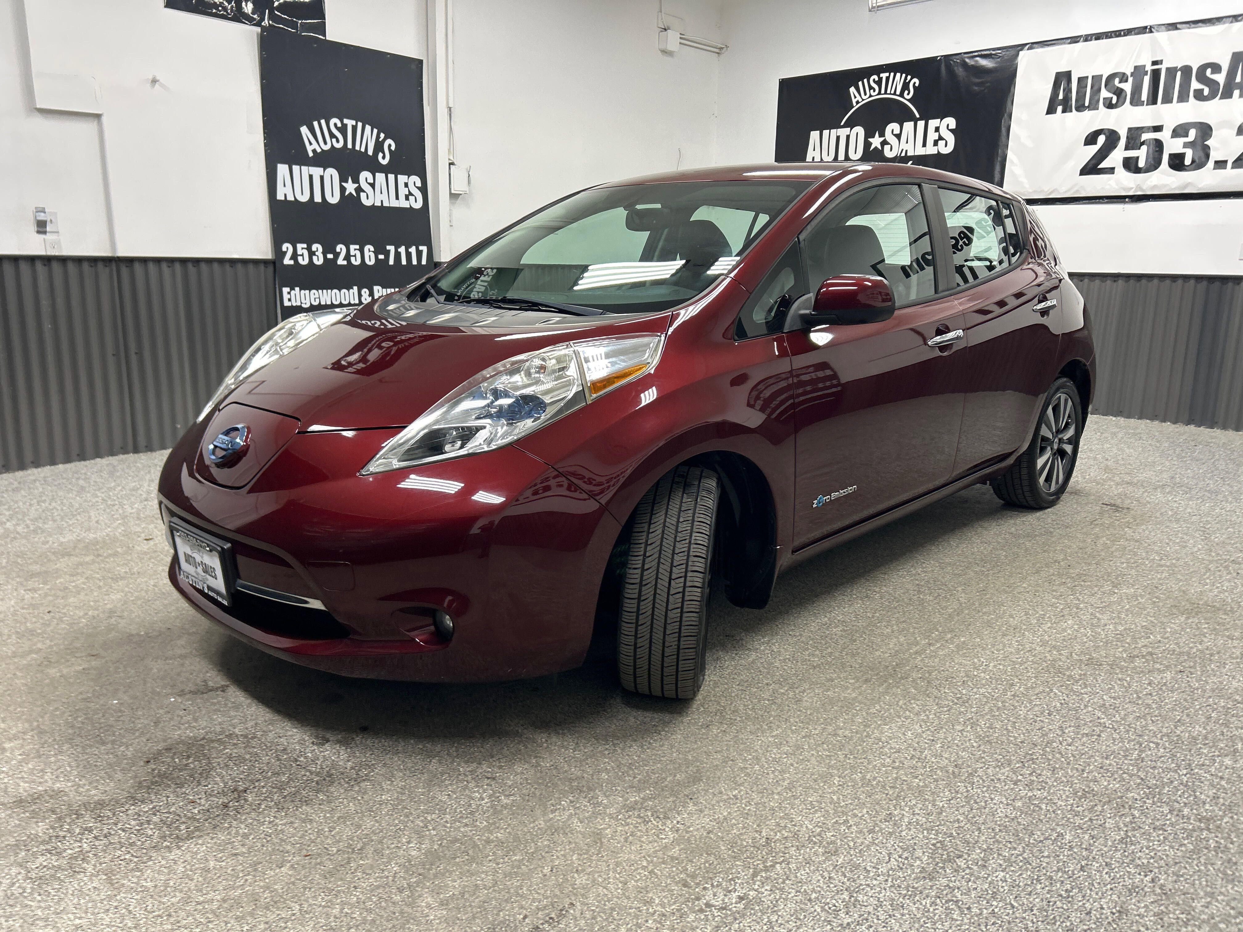Used 2016 Nissan Leaf SL w/ Premium Package FWD image 3