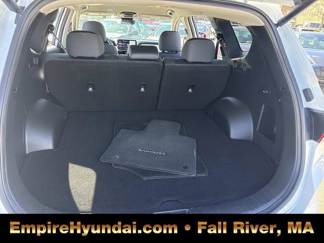 Used 2023 Hyundai Santa Fe SEL w/ Cargo Package image 6