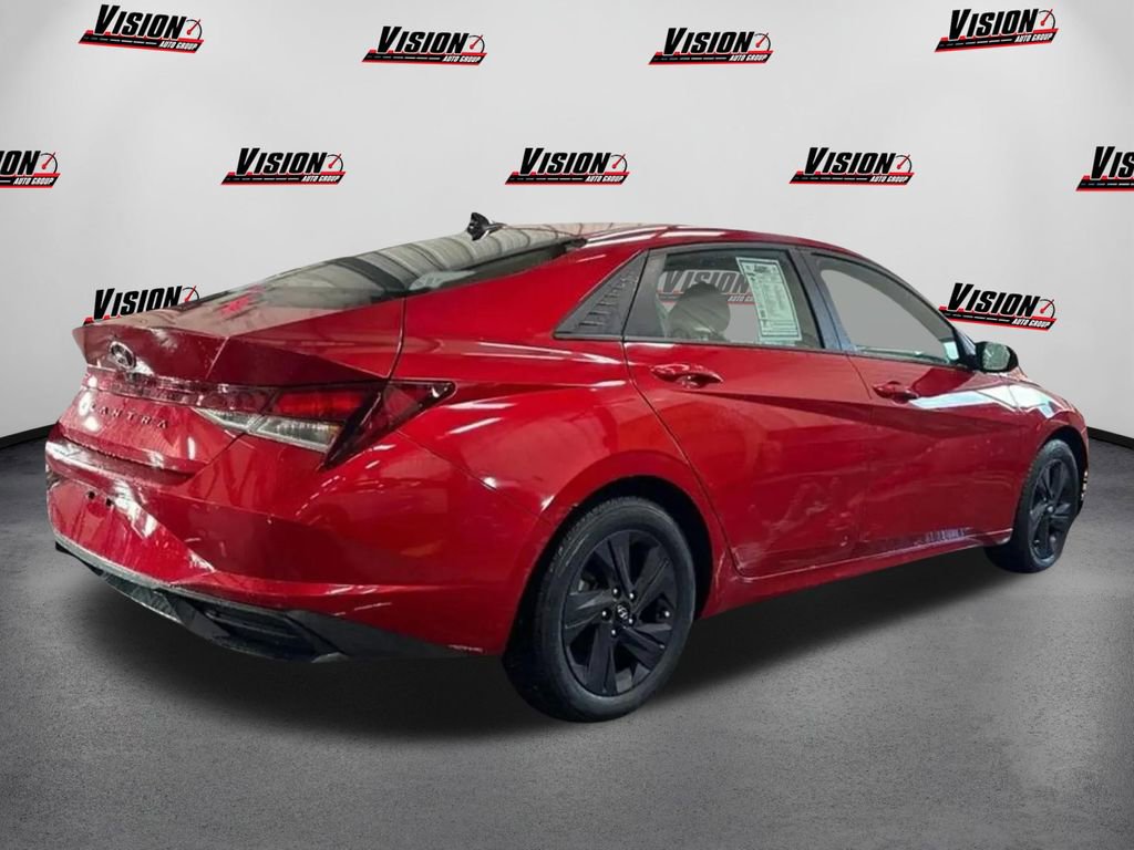 Used 2021 Hyundai Elantra SEL image 5