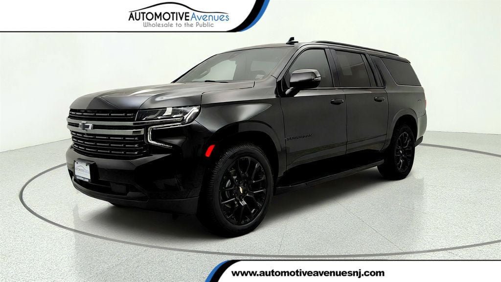 Used 2022 Chevrolet Suburban RST w/ Luxury Package AWD/4WD image 1