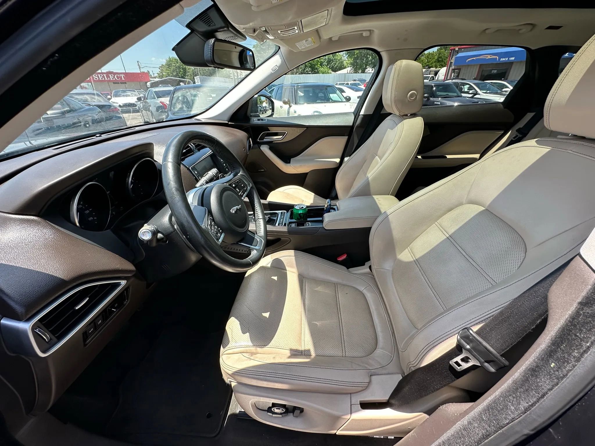 Used 2018 Jaguar F-PACE Prestige image 10