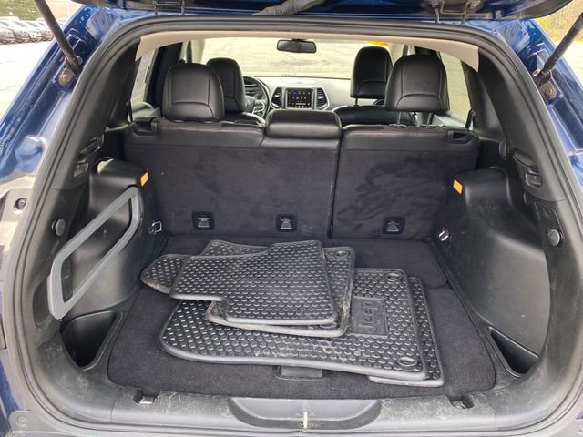 Used 2018 Jeep Cherokee Trailhawk w/ Cold Weather Group AWD/4WD image 20