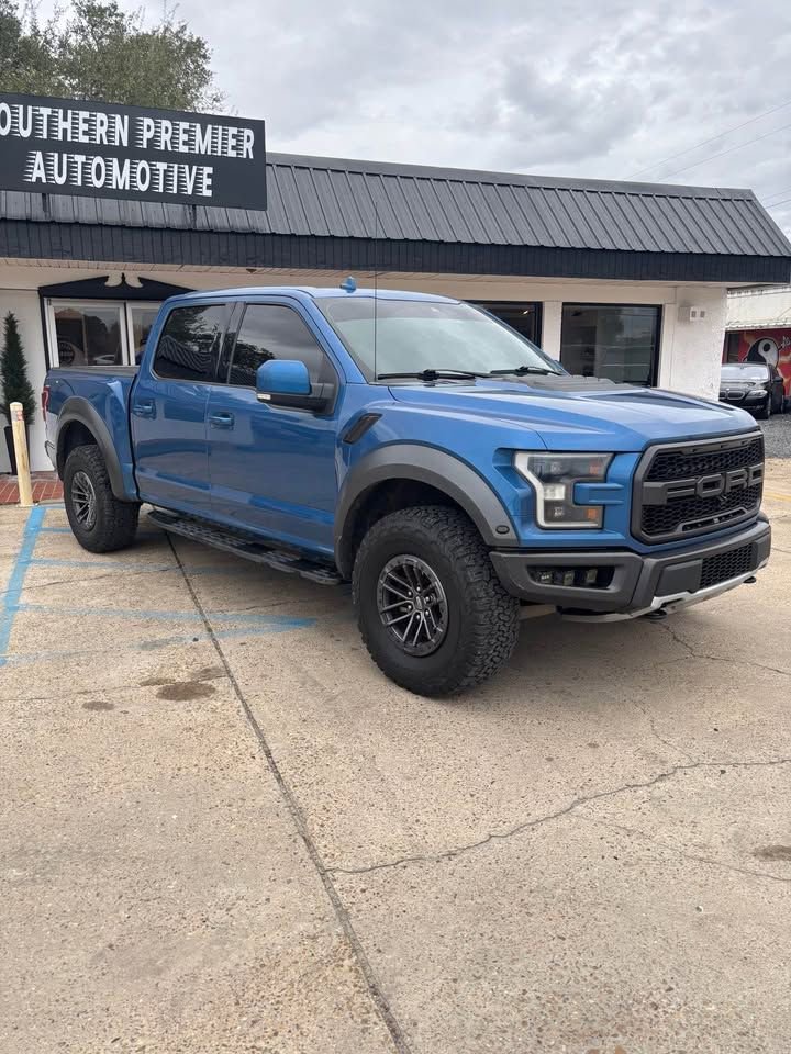 Used 2019 Ford F150 Raptor w/ Equipment Group 802A Luxury image 4