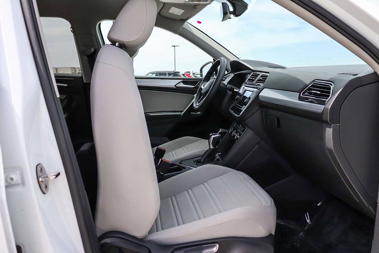 Used 2023 Volkswagen Tiguan S FWD image 17