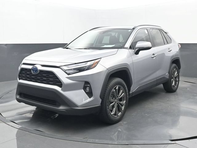 Used 2022 Toyota RAV4 XLE Premium AWD/4WD image 25