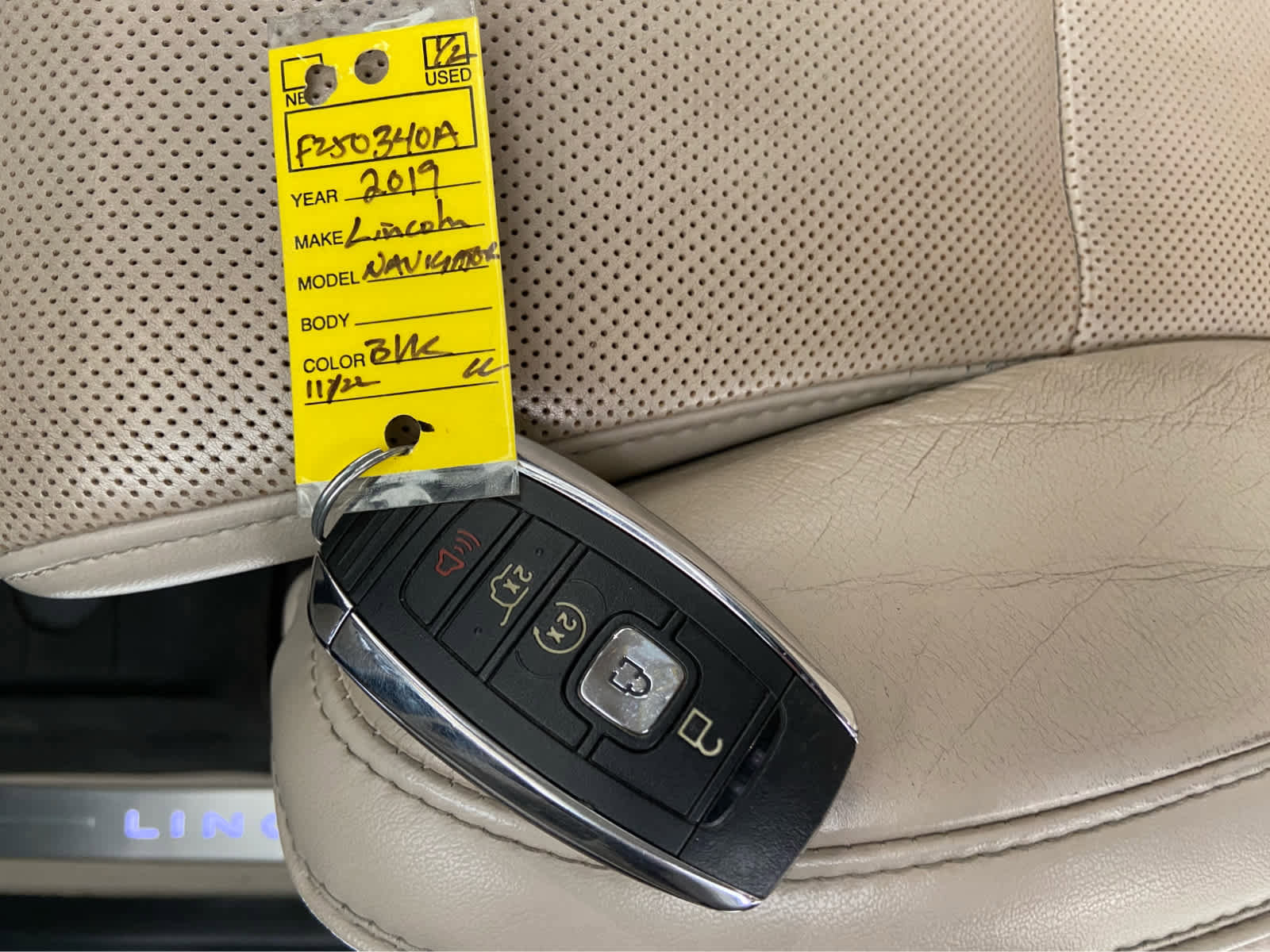 Used 2019 Lincoln Navigator Reserve image 48