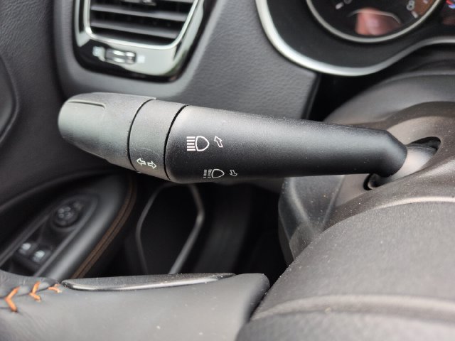 Used 2018 Jeep Compass Limited AWD/4WD image 34