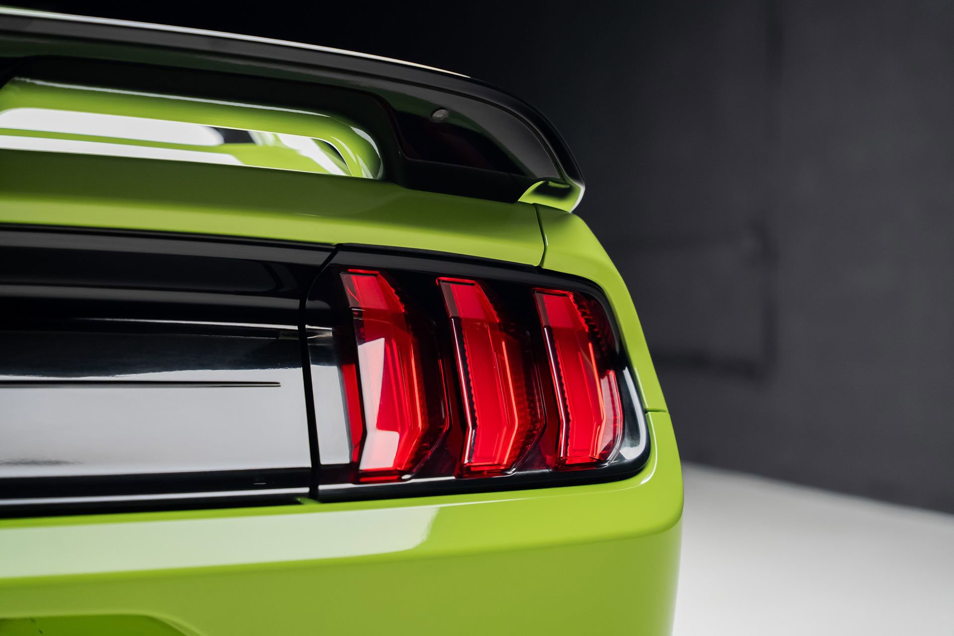 Used 2020 Ford Mustang Shelby GT500 w/ Technology Package image 32