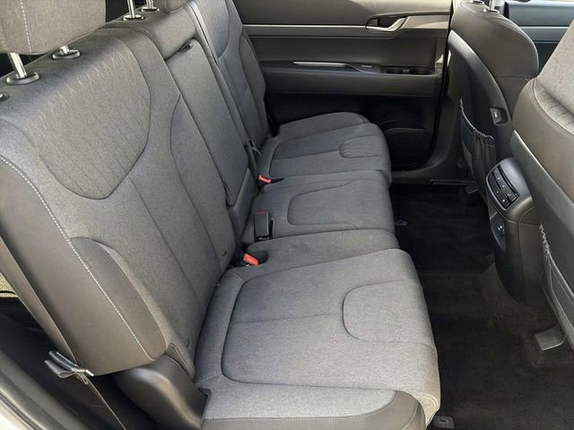 Used 2022 Hyundai Palisade SE image 15