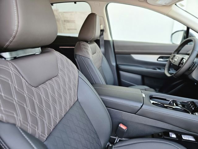 New 2026 Nissan Murano Platinum w/ Cargo Package AWD/4WD image 13
