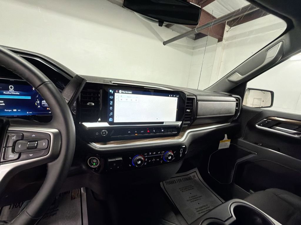 Used 2026 Chevrolet Silverado 1500 LT w/ Protection Package RWD image 18