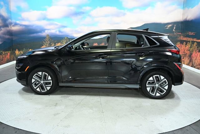 Used 2023 Hyundai Kona SE w/ Cargo Package image 5