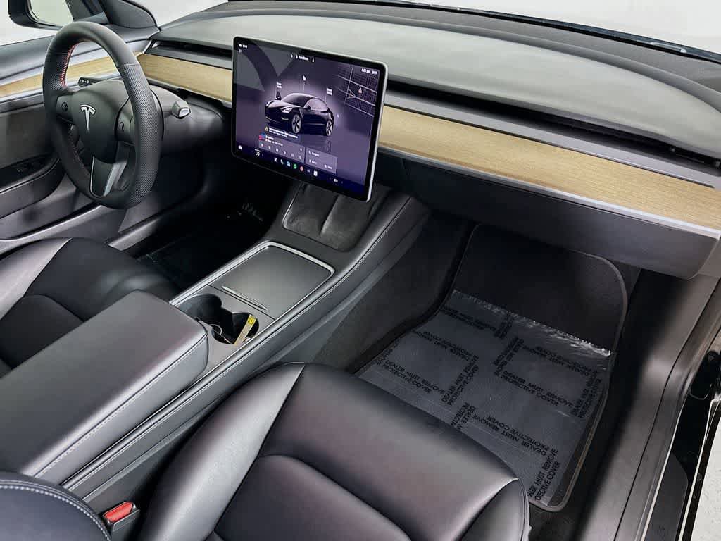 Used 2023 Tesla Model 3 Standard Range image 32