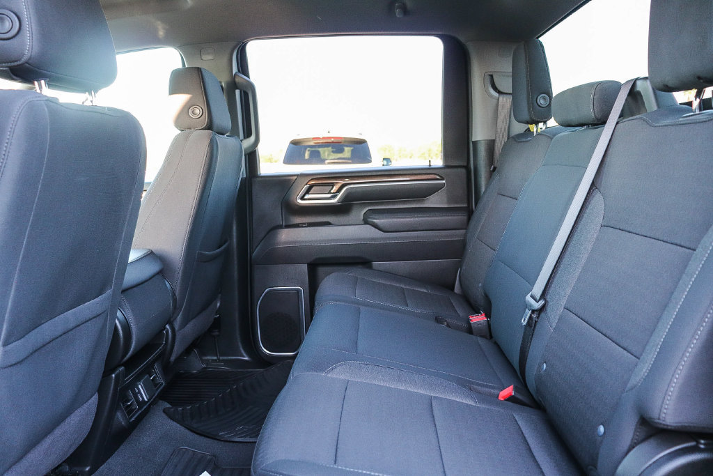 Used 2025 Chevrolet Silverado 3500 LT w/ Safety Package AWD/4WD image 21