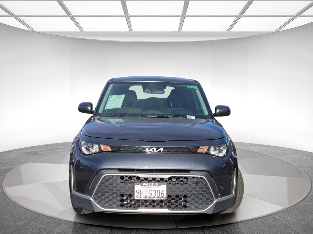 Used 2024 Kia Soul LX w/ Option Group 015 FWD image 8