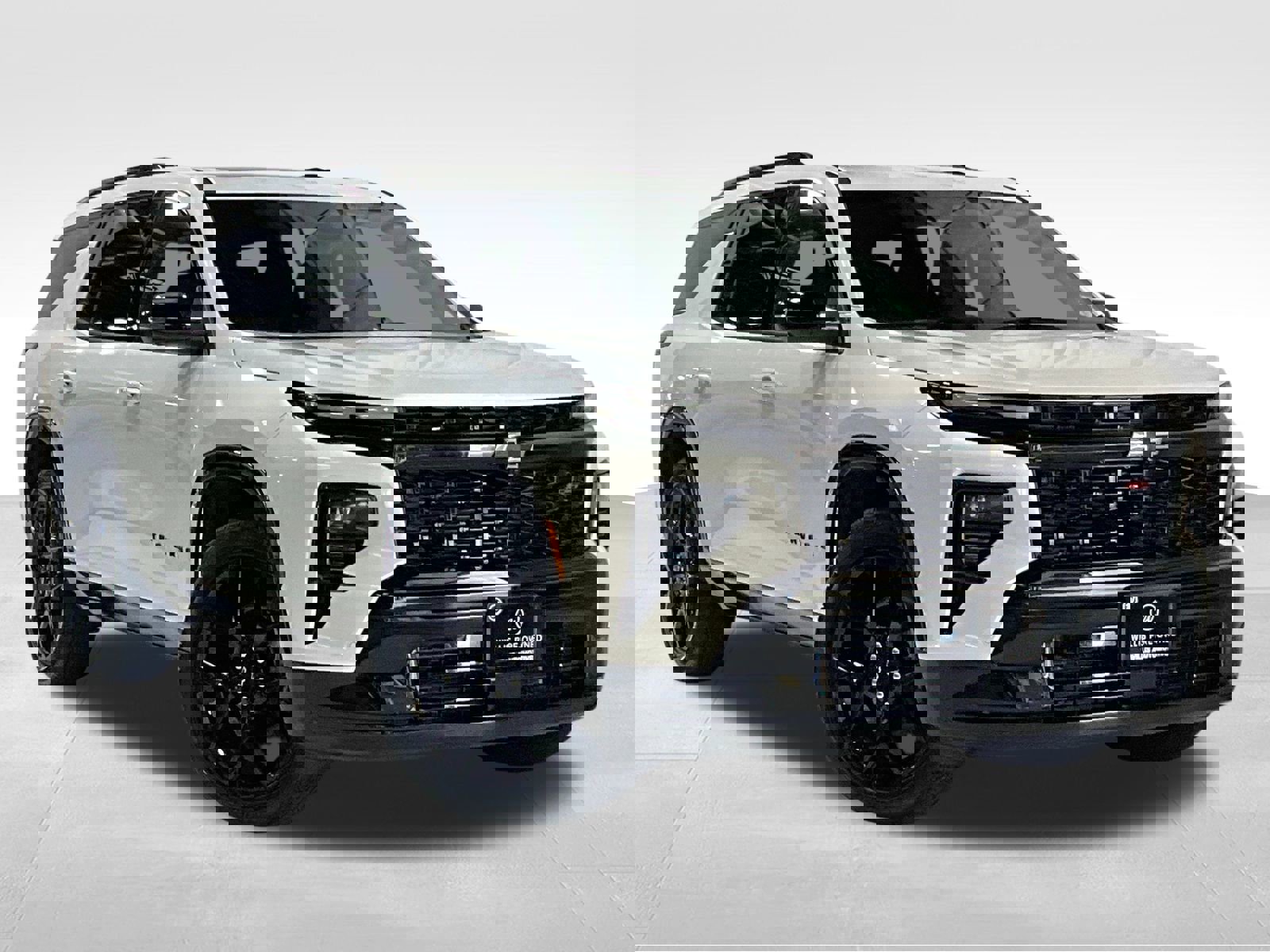 Used 2024 Chevrolet Traverse RS image 1