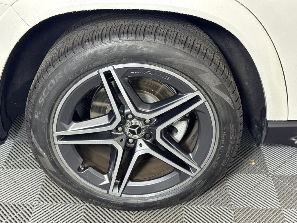 Certified 2024 Mercedes-Benz GLS 450 4MATIC image 18