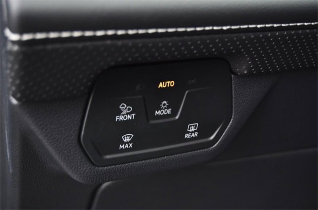 New 2026 Volkswagen Atlas SE image 11