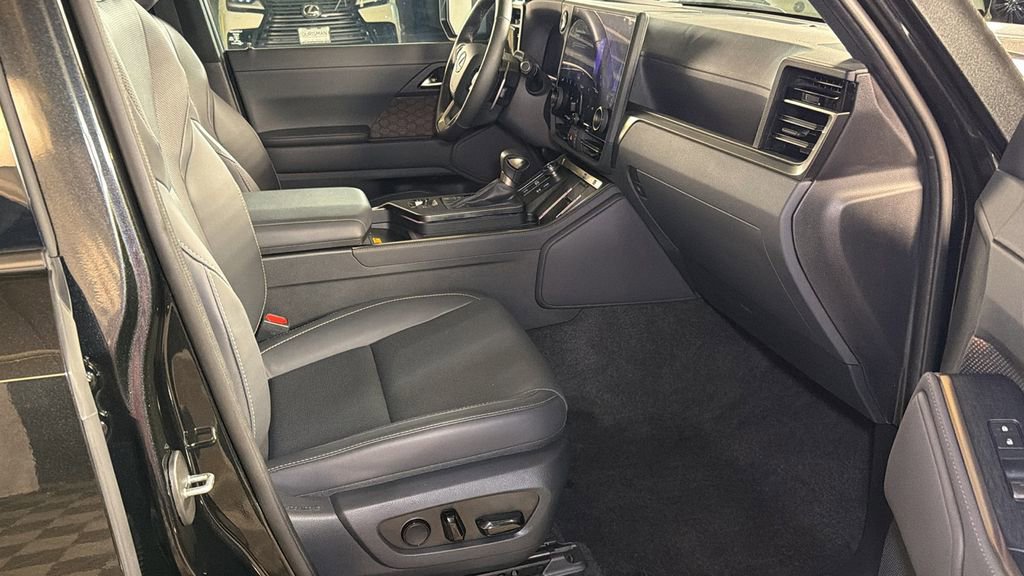 Certified 2024 Lexus GX 550 w/ Accessory Package (Z1) image 10