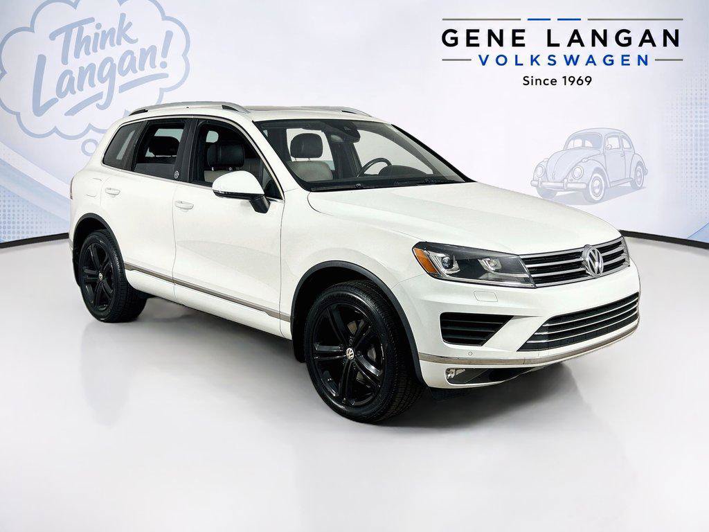Used 2017 Volkswagen Touareg Wolfsburg Edition AWD/4WD image 3