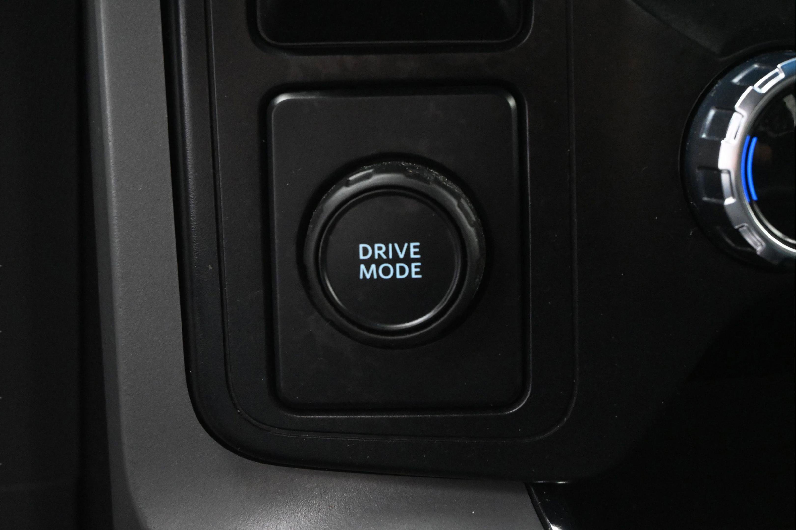 Used 2024 Ford F150 XLT w/ Equipment Group 302A MID RWD image 26