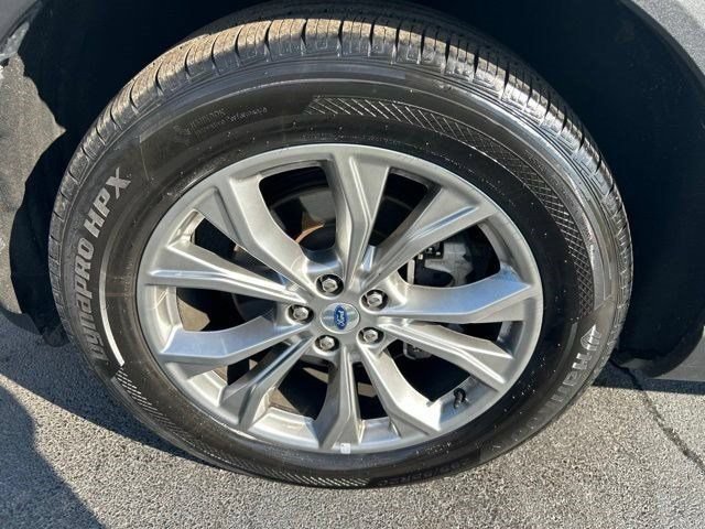 Used 2023 Ford Explorer Limited w/ Limited Technology Package AWD/4WD image 60