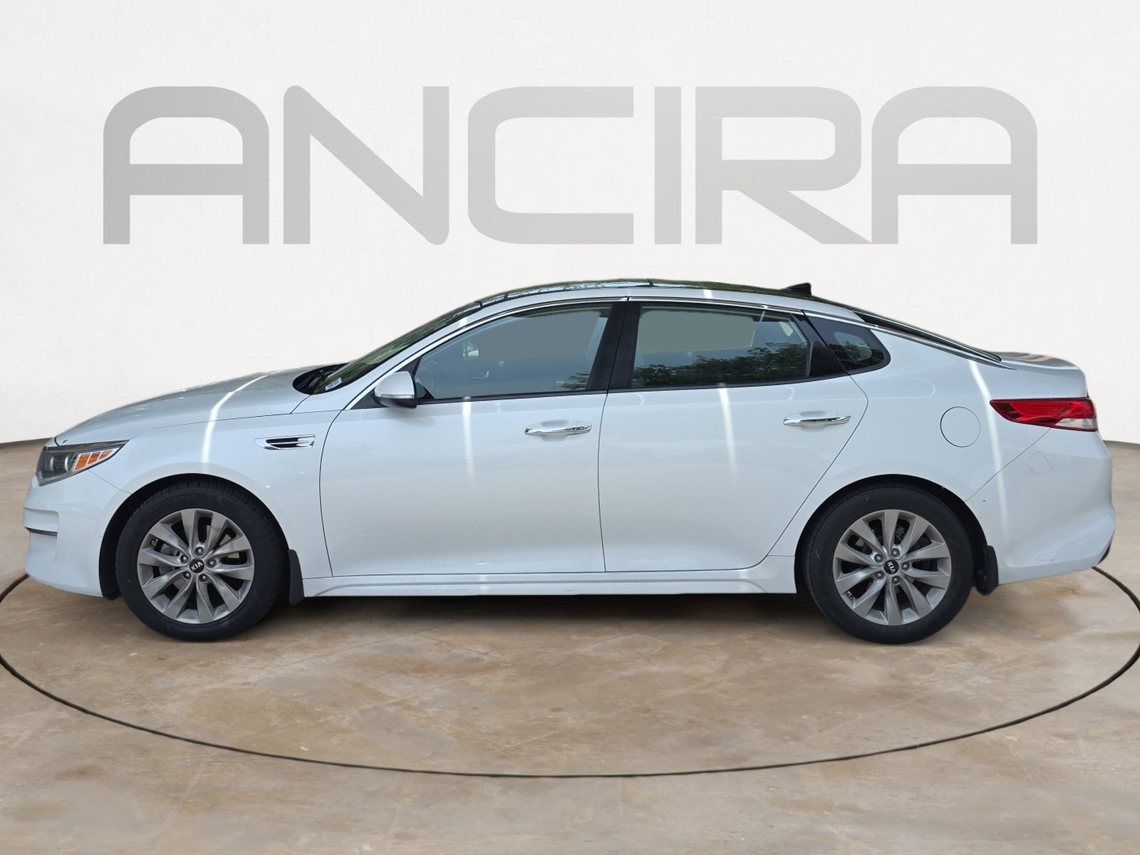 Used 2016 Kia Optima EX w/ Premium Package FWD image 5