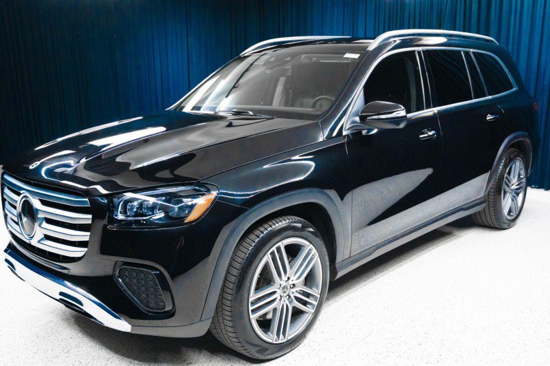 Certified 2026 Mercedes-Benz GLS 450 4MATIC image 1