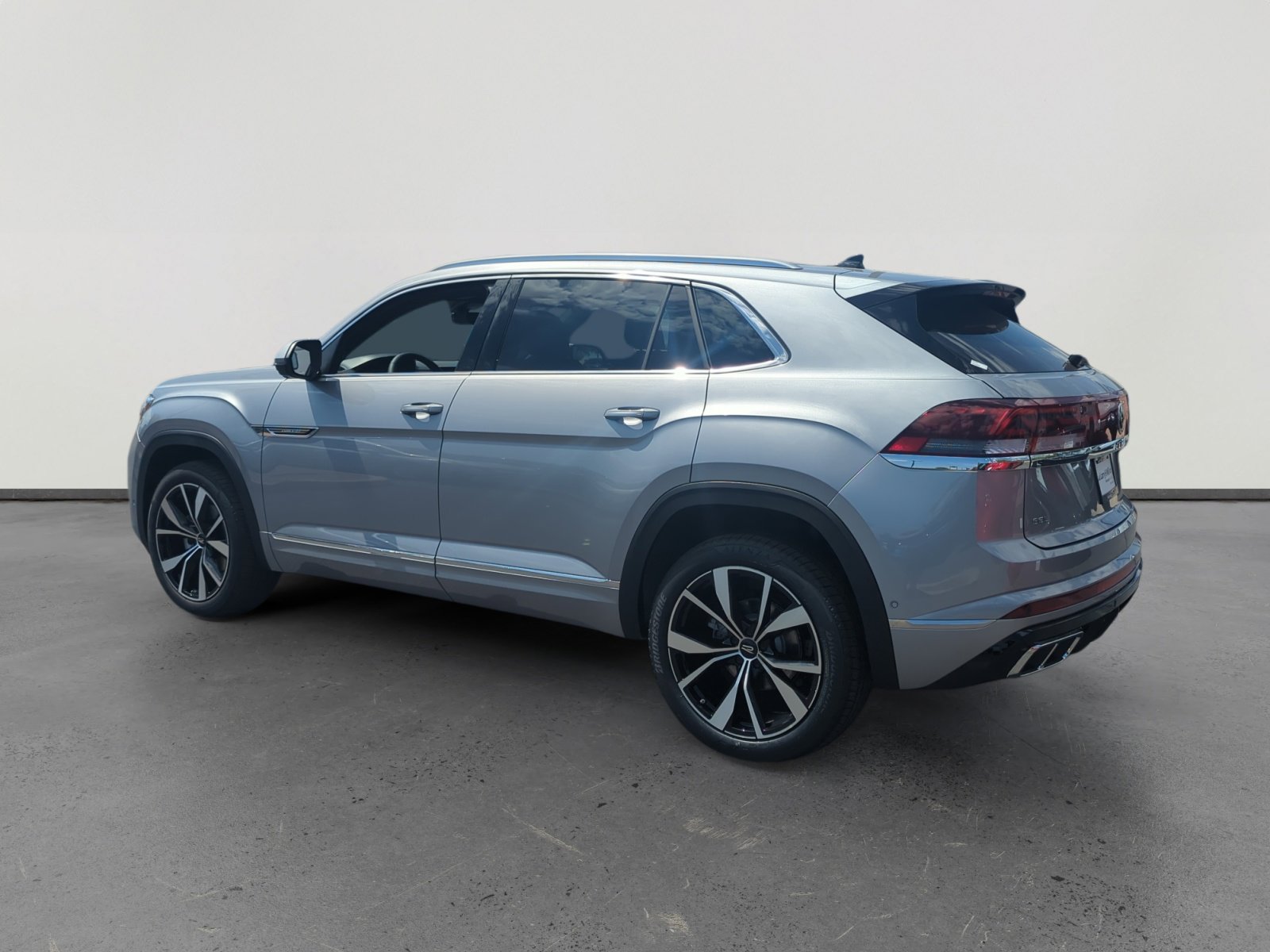 New 2026 Volkswagen Atlas Cross Sport SEL Premium R-Line image 3