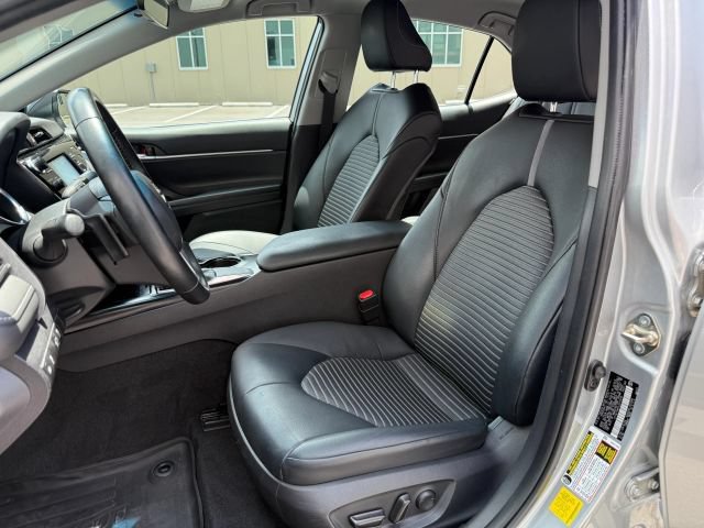 Used 2020 Toyota Camry SE FWD image 14