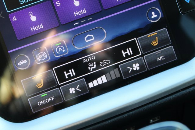 Used 2022 Subaru Outback Premium image 23