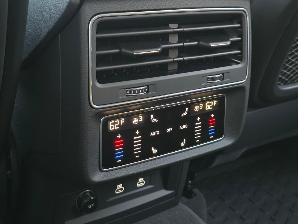 New 2026 Audi SQ8 Prestige AWD/4WD image 21