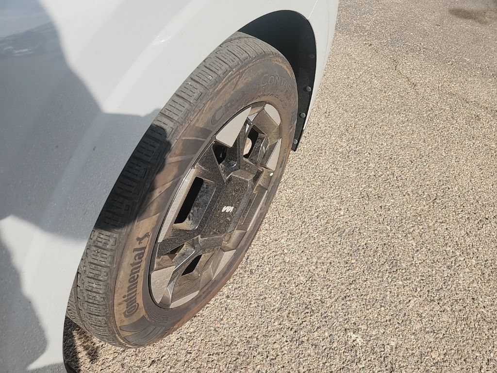 Certified 2025 Kia Carnival EX FWD image 16