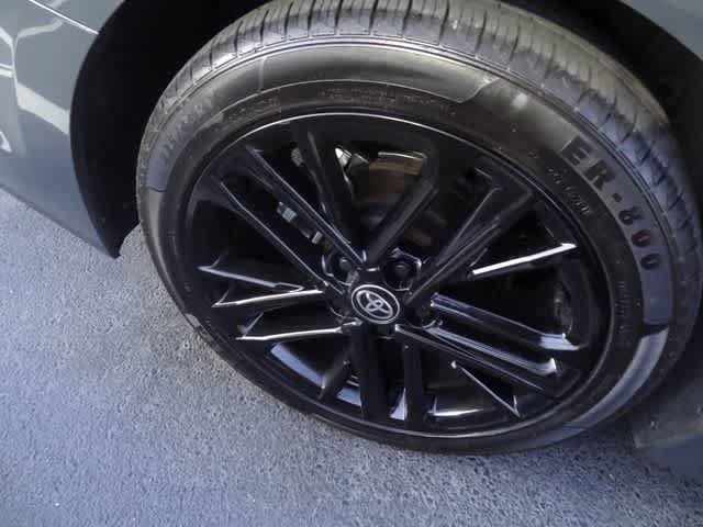 Used 2025 Toyota Camry SE FWD image 12