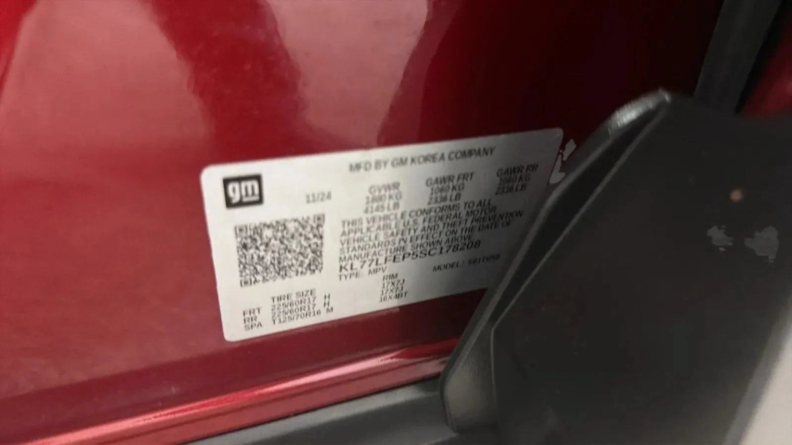Used 2025 Chevrolet Trax LS FWD image 23